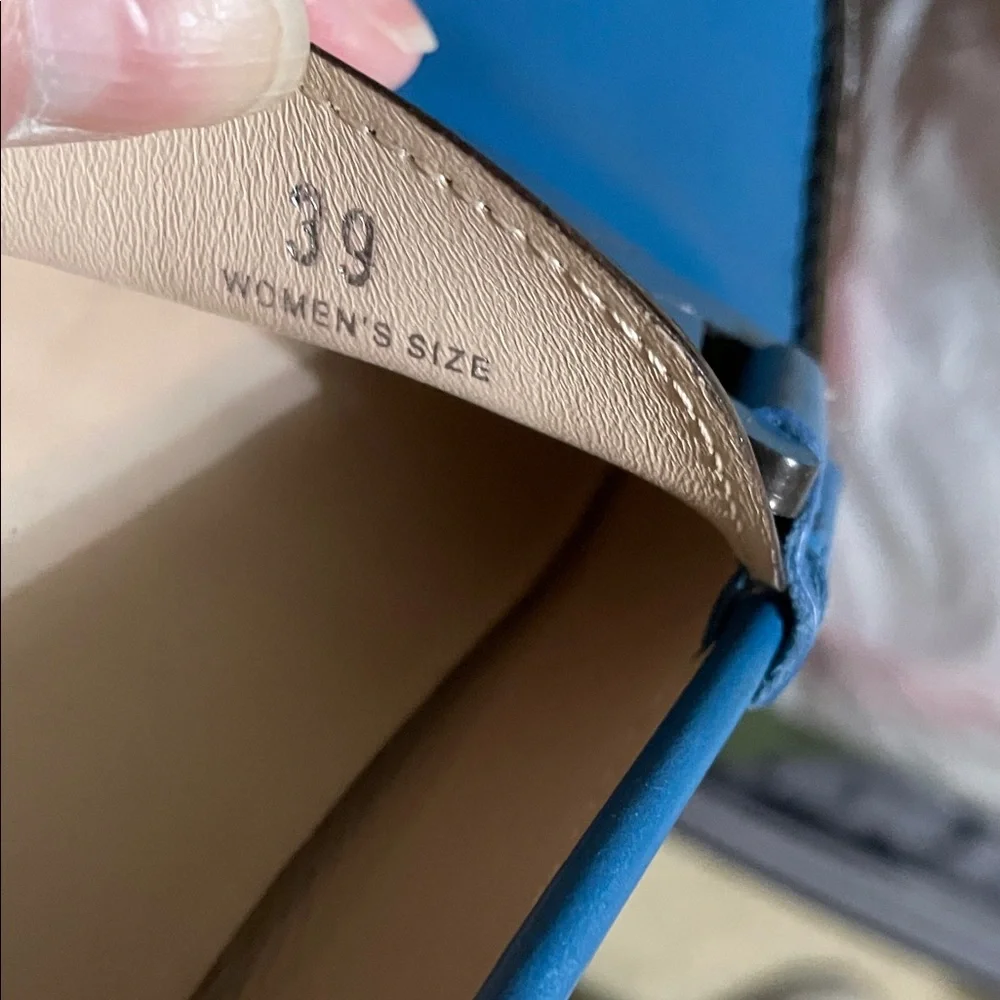 NEW SALE PRICE! on TOD'S Kate Gommino Blue Chain Link Buckle on Vamp 39 or US 9 - Picture 10 of 10